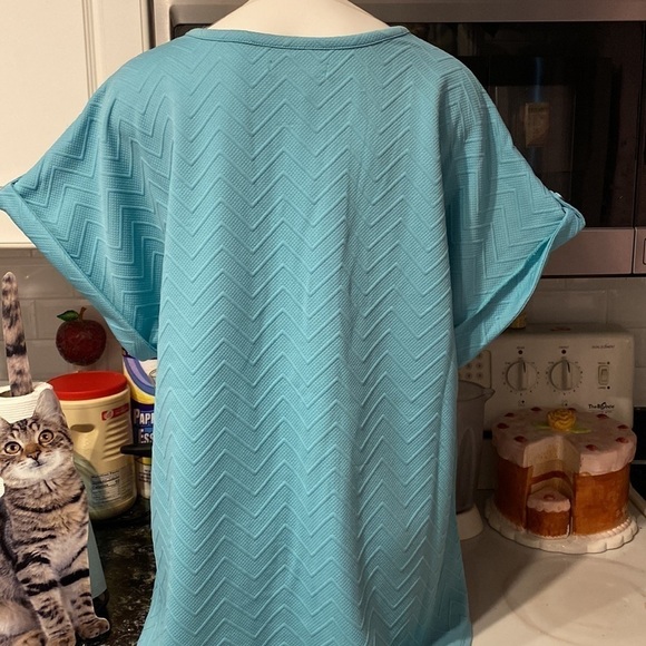 Q womens New York turquoise cap sleeve stretch plus size top 3X.  NWT - Picture 2 of 3